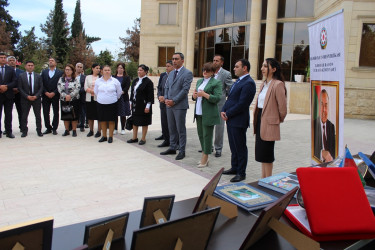 Ulu Öndər Heydər Əliyevin 100 illik yubileyi ilə bağlı “Müasir Azərbaycanın memarı” mövzusunda kitab və rəsm sərgisi keçirilib