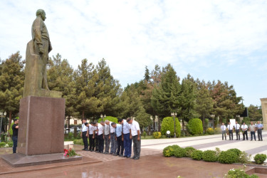 Ümummilli lider Heydər Əliyevin Azərbaycanda birinci dəfə siyasi hakimiyyətə gəlməsinin 53-cü ildönümü ilə əlaqədar tədbirlər keçirilib