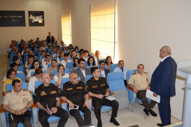 19.05.2025-ci il tarixdə Heydər Əliyev Mərkəzində Azərbaycan Respublikası Fövqəladə Hallar Nazirliyinin və Zərdab Rayon İcra Hakimiyyətinin birgə təşkilatçılığı ilə “Fövqəladə halların xəbərdar edilməsi sahəsində koordinasiyanın və birgə fəaliyyətin təşkili, eləcə də mövcud problemlər” mövzusunda seminar-müşavirə keçirilib