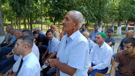 12.08.2026-cı il tarixdə Salahlı kəndində növbəti səyyar qəbul keçirilib