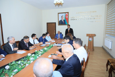Zərdabda kənd təsərrüfatının inkişafı ilə bağlı təsərrüfatlara baxış keçirilib, Dövlət Proqramından irəli gələn məsələlər müzakirə olunub